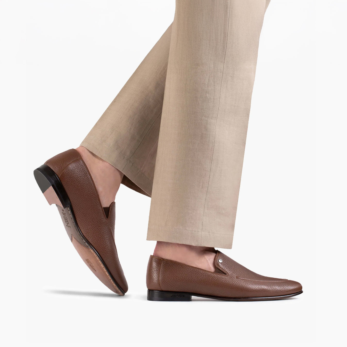 Բաց շագանակագույն լոֆերներ