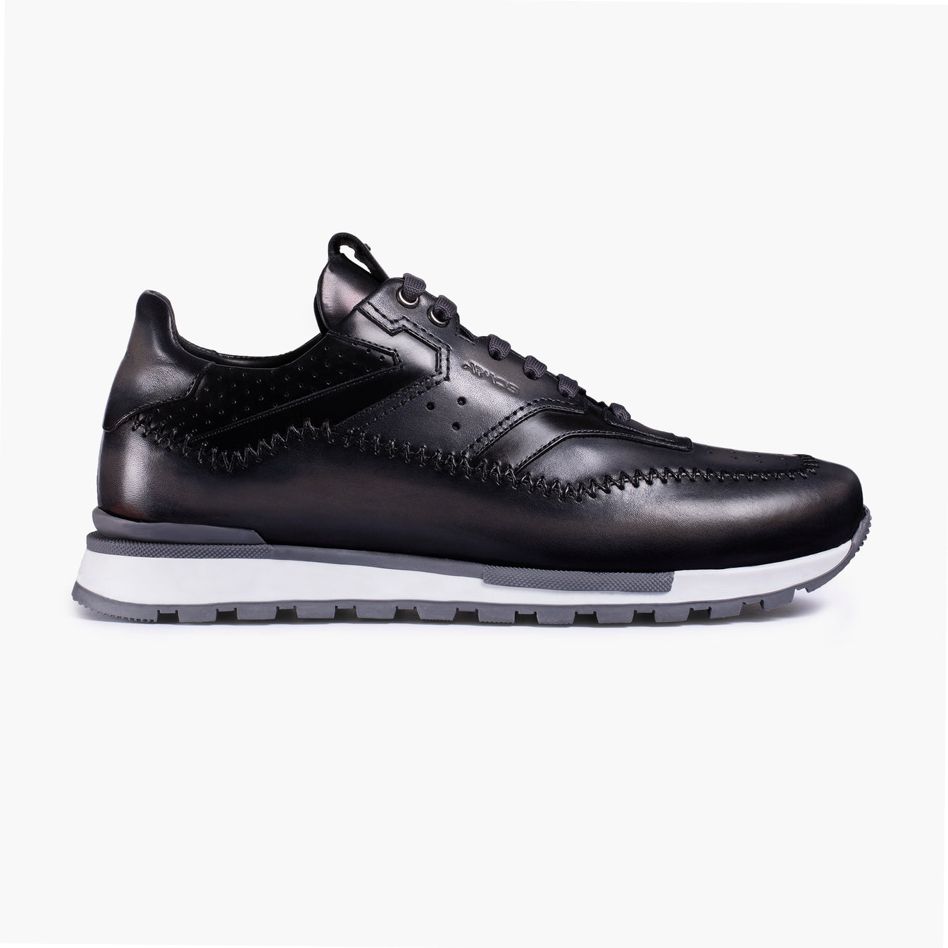 Մուգ մոխրագույն սպորտայիններ