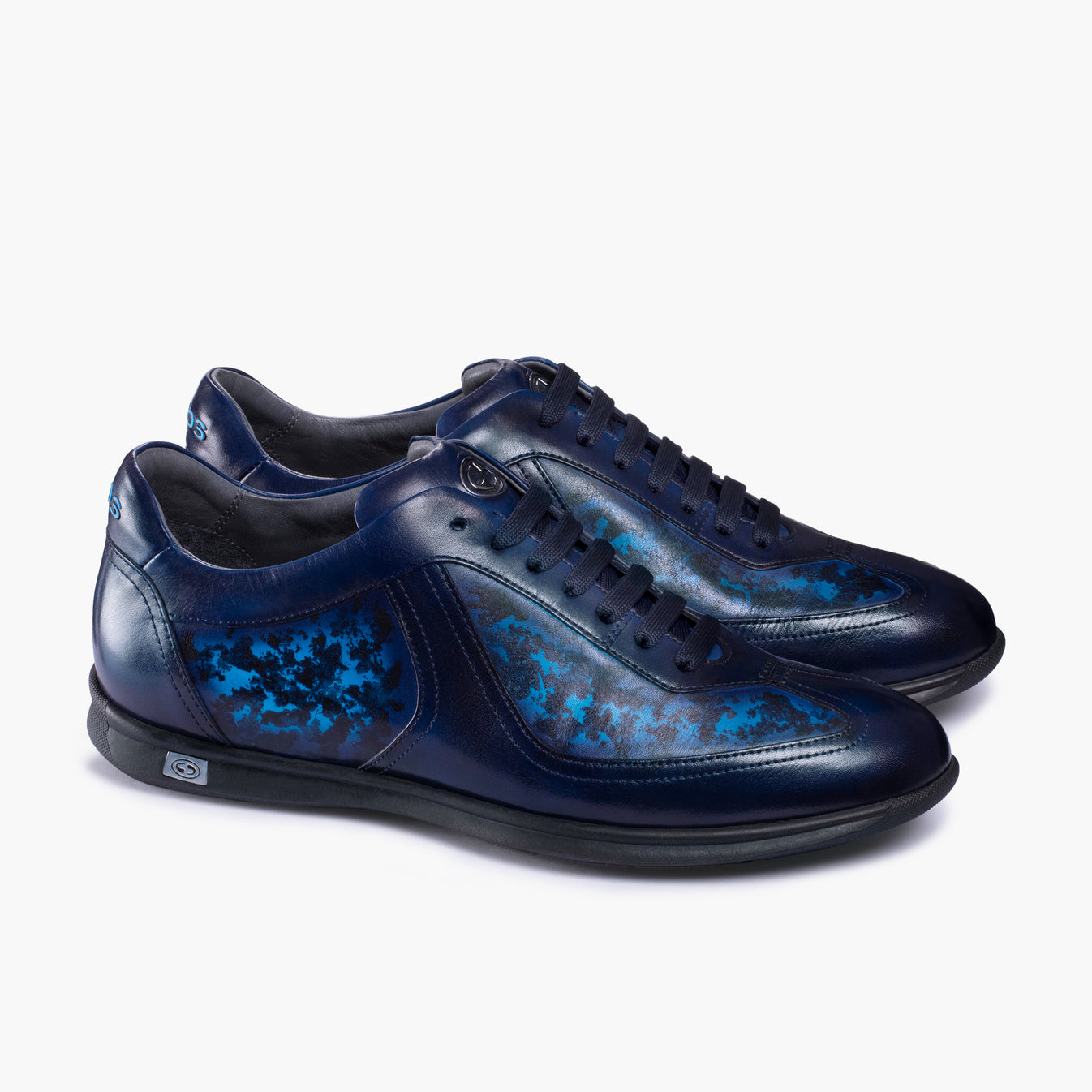 Պատինա դետալներով սպորտային կոշիկ