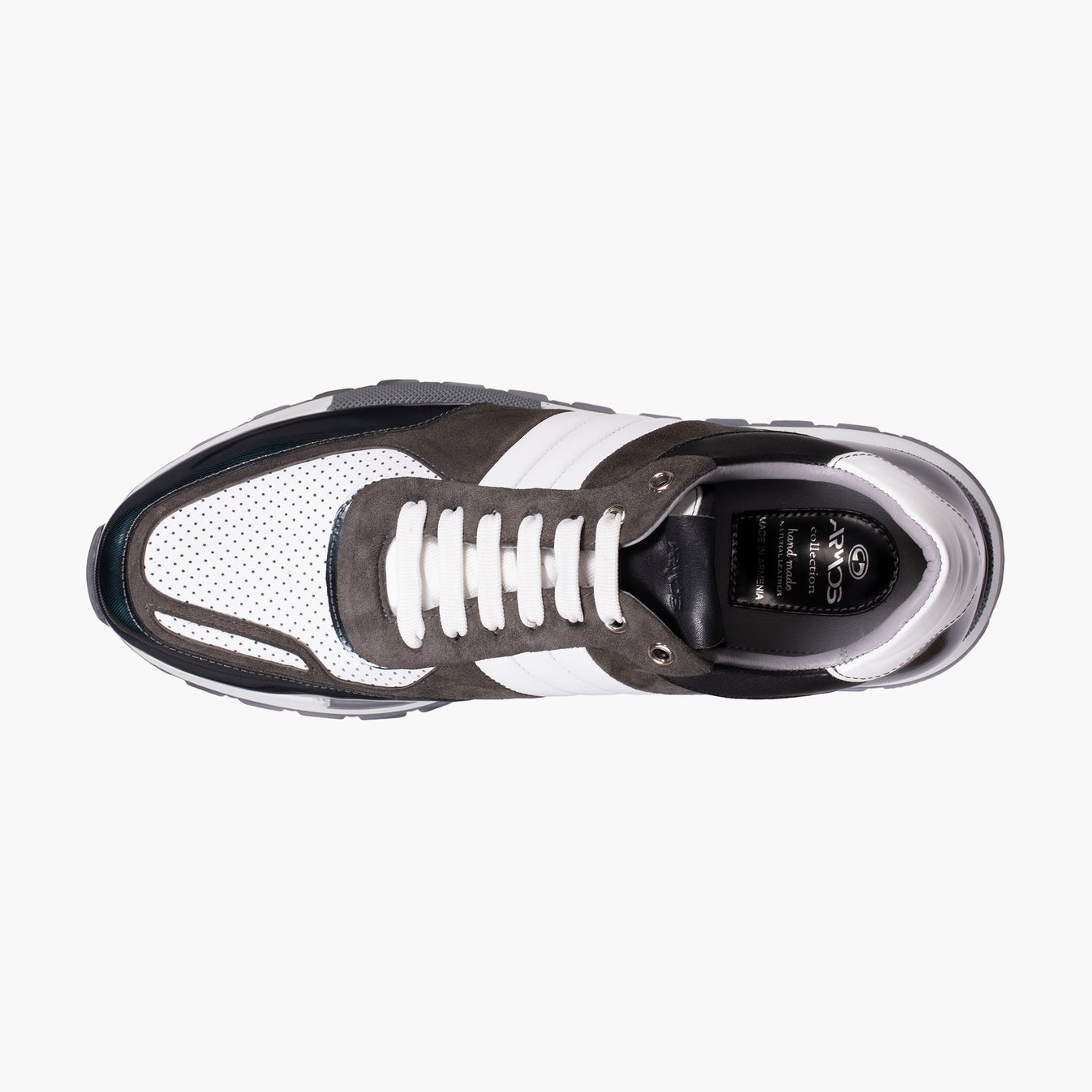 Սպորտայիններ տարբեր կաշիների համադրությամբ