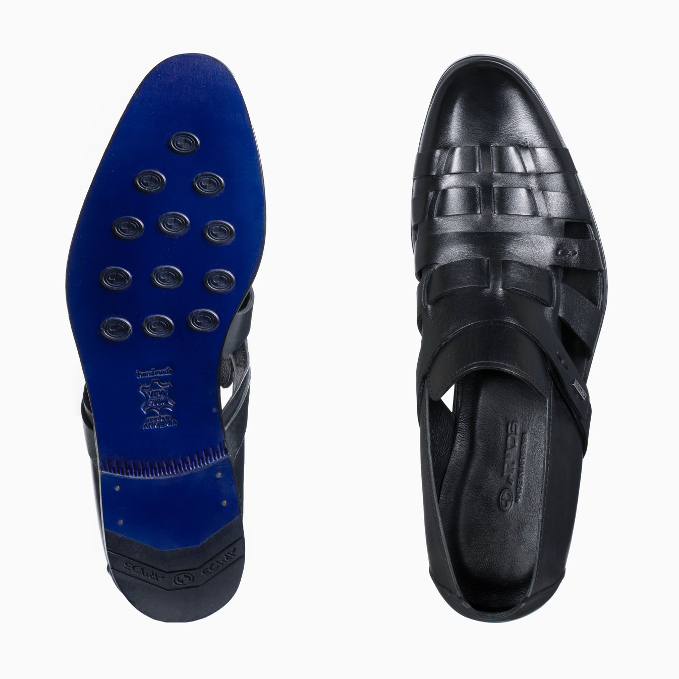 Կաշվե սև սանդալներ