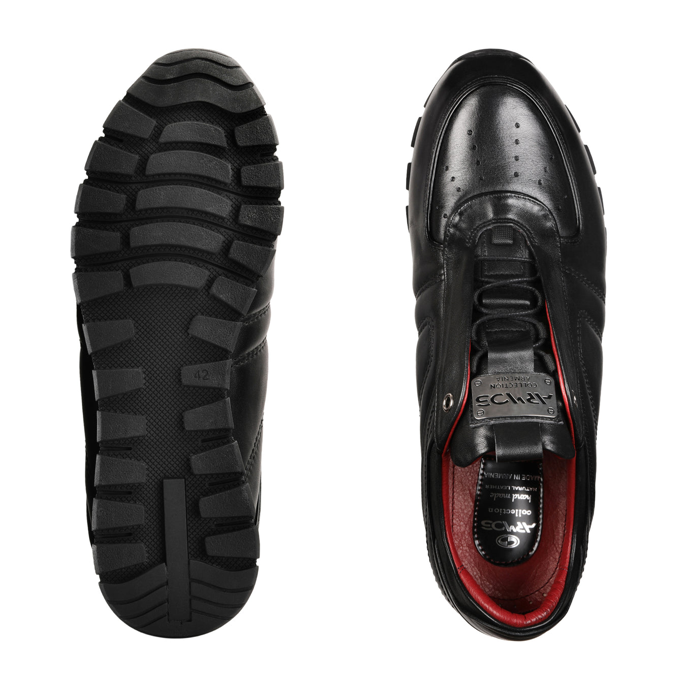 Սև սպորտային կոշիկներ