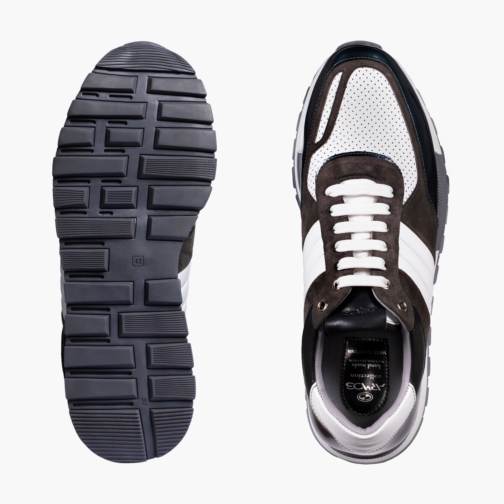 Սպորտայիններ տարբեր կաշիների համադրությամբ