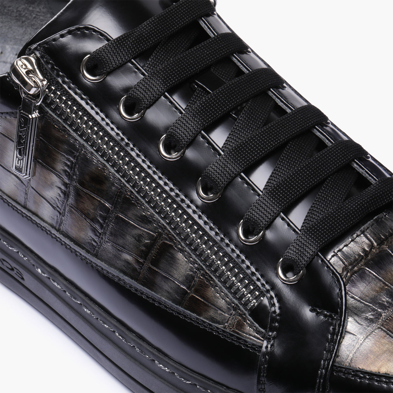 Կաշվե սպորտային կոշիկներ