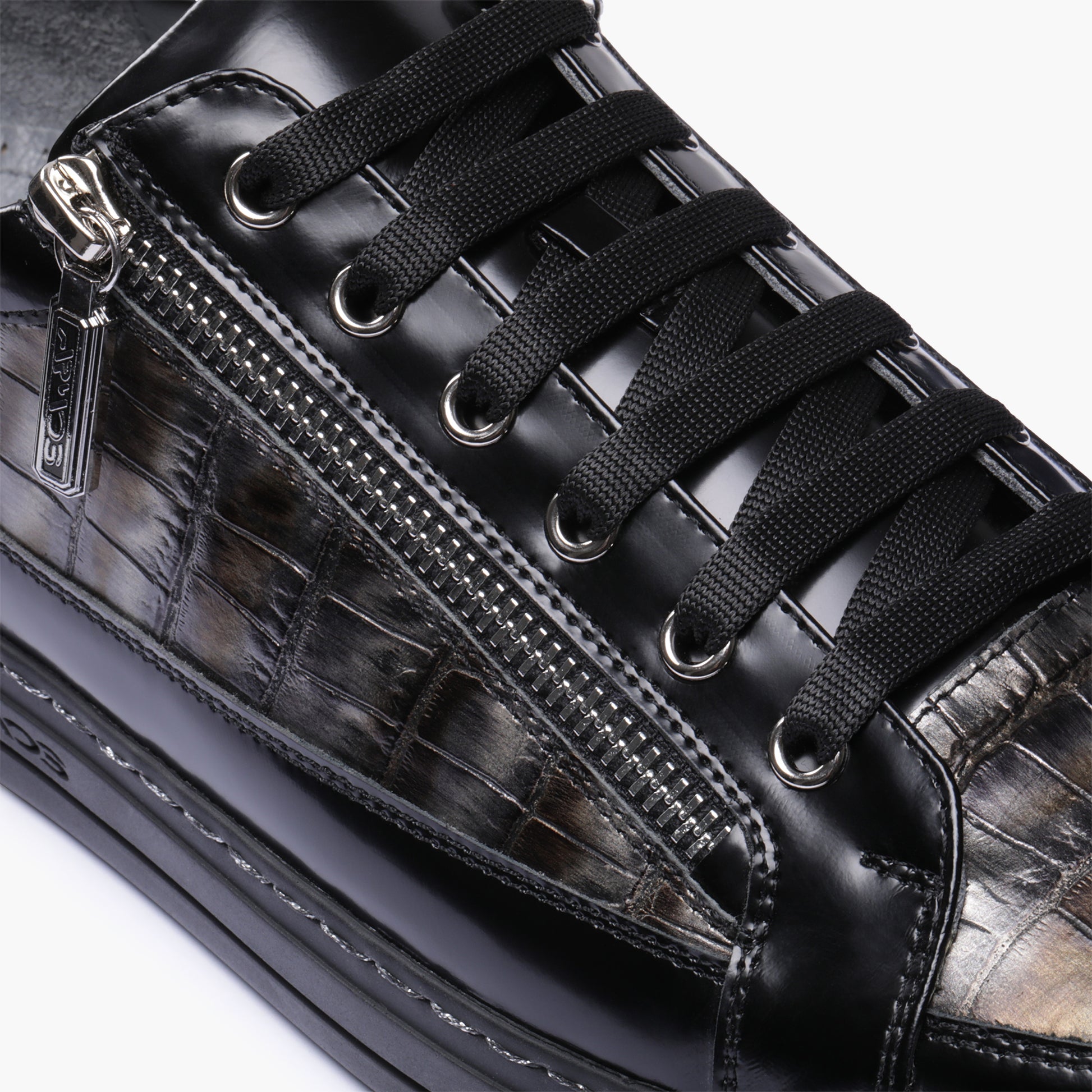 Կաշվե սպորտային կոշիկներ