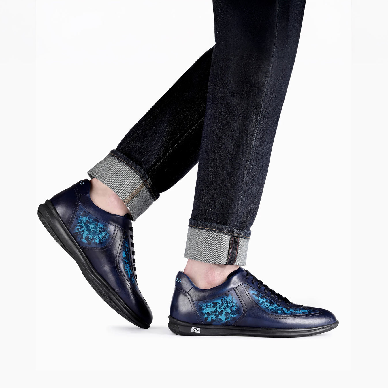 Պատինա դետալներով սպորտային կոշիկ