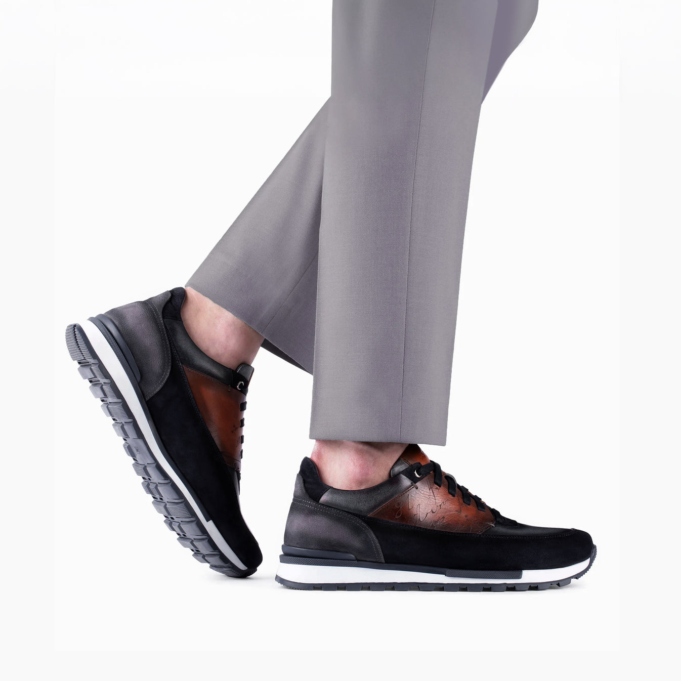 Կապույտ և շագանակագույն սպորտայիններ