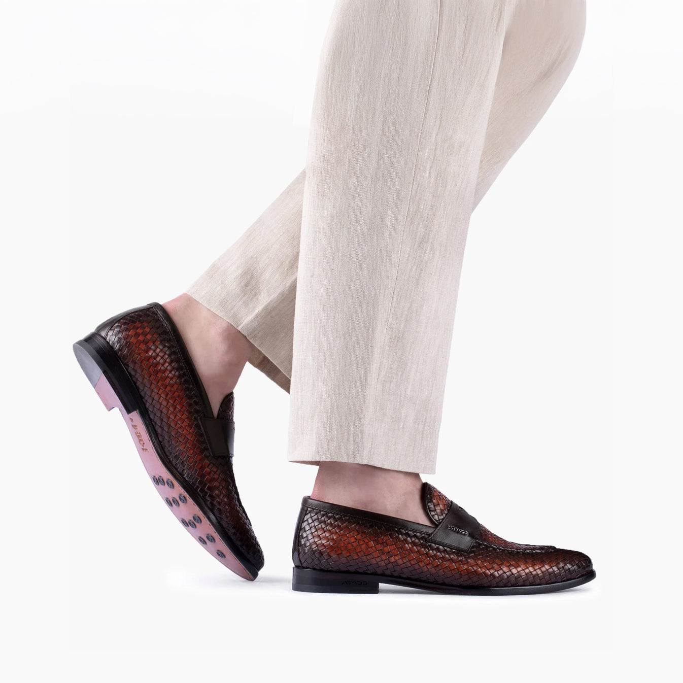 Կոնյակագույն հյուսվածքով պենե լոֆեր