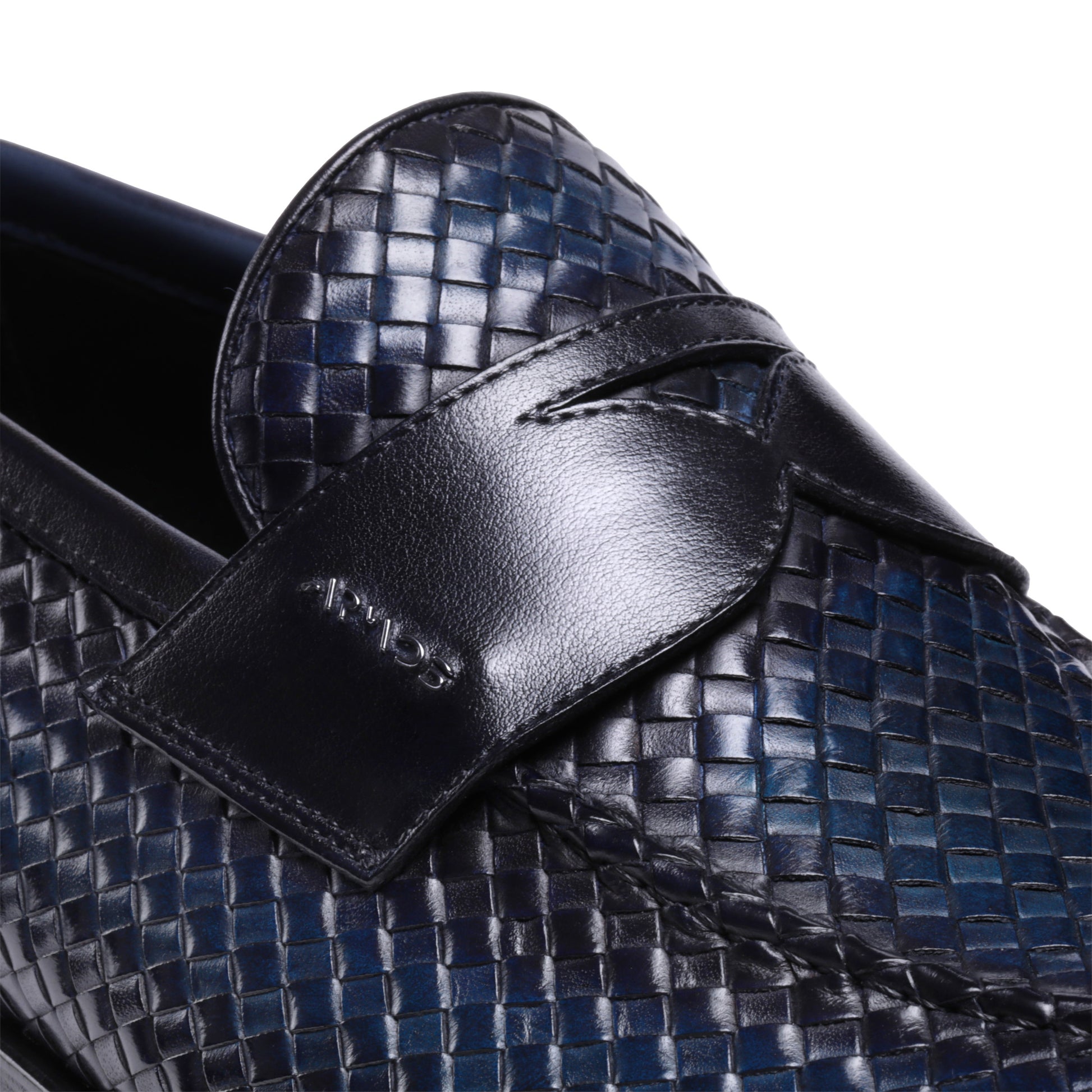 Հյուսկեն կոշիկներ կապույտ երանգով