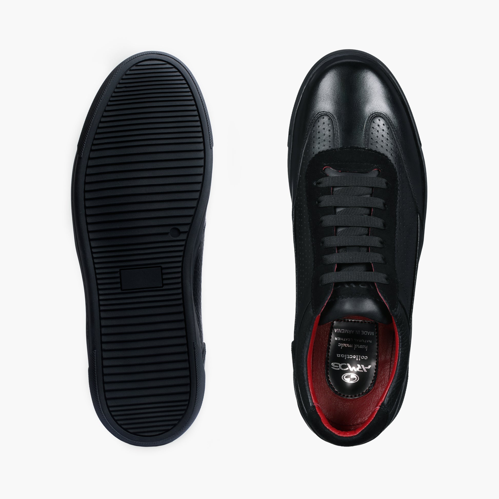 Թավշյա դետալներով սպորտային