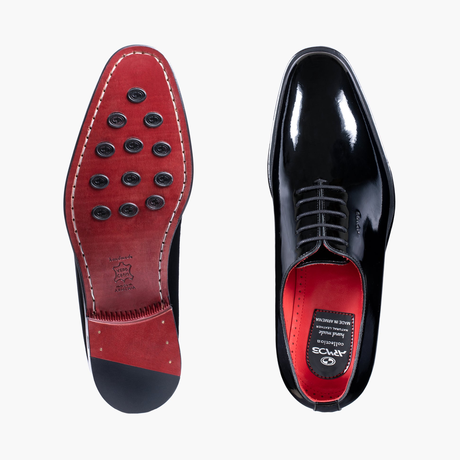 Սև լաքապատ կոշիկներ