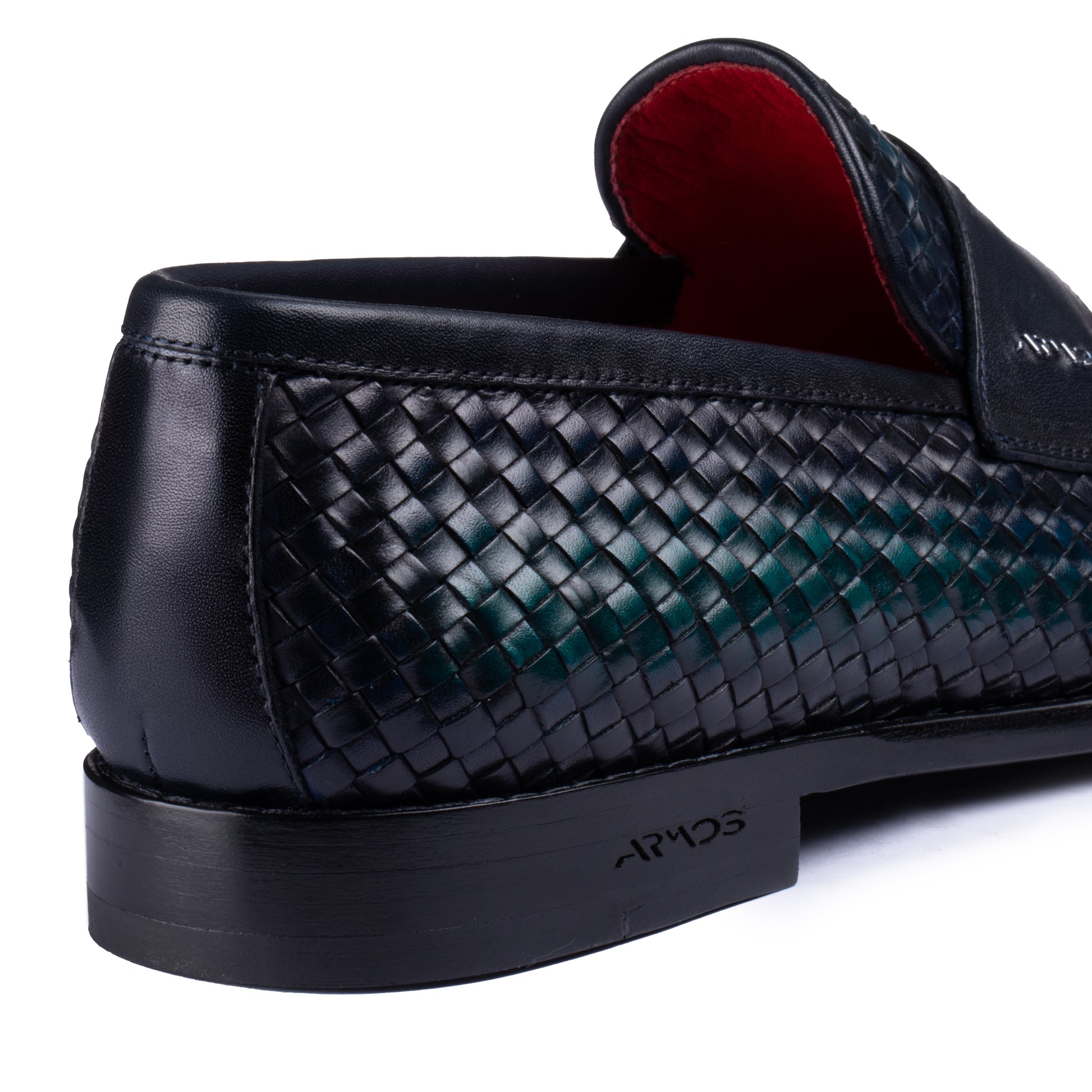 Ամբողջությամբ հյուսված կոշիկ