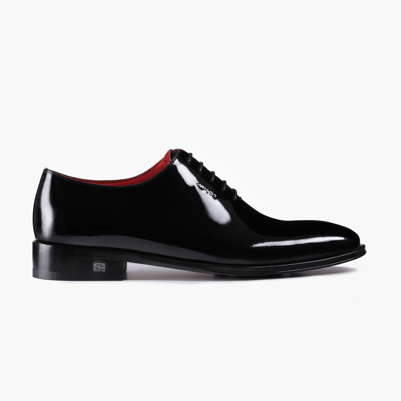 Սև լաքապատ կոշիկներ