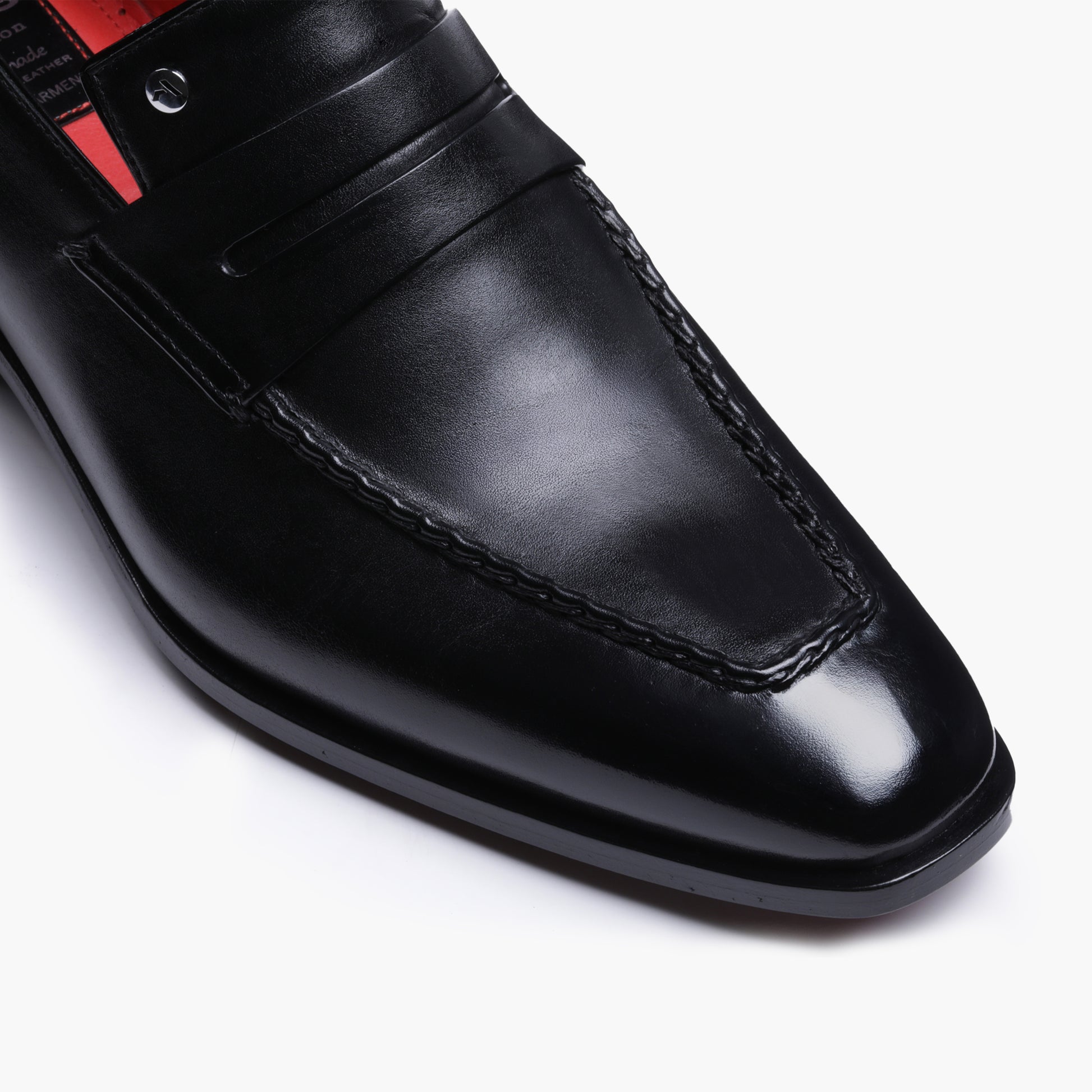 Դասական սև լոֆերներ