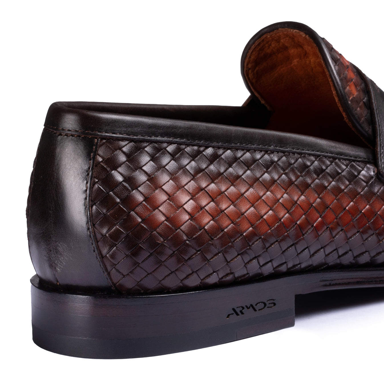 Կոնյակագույն հյուսվածքով պենե լոֆեր