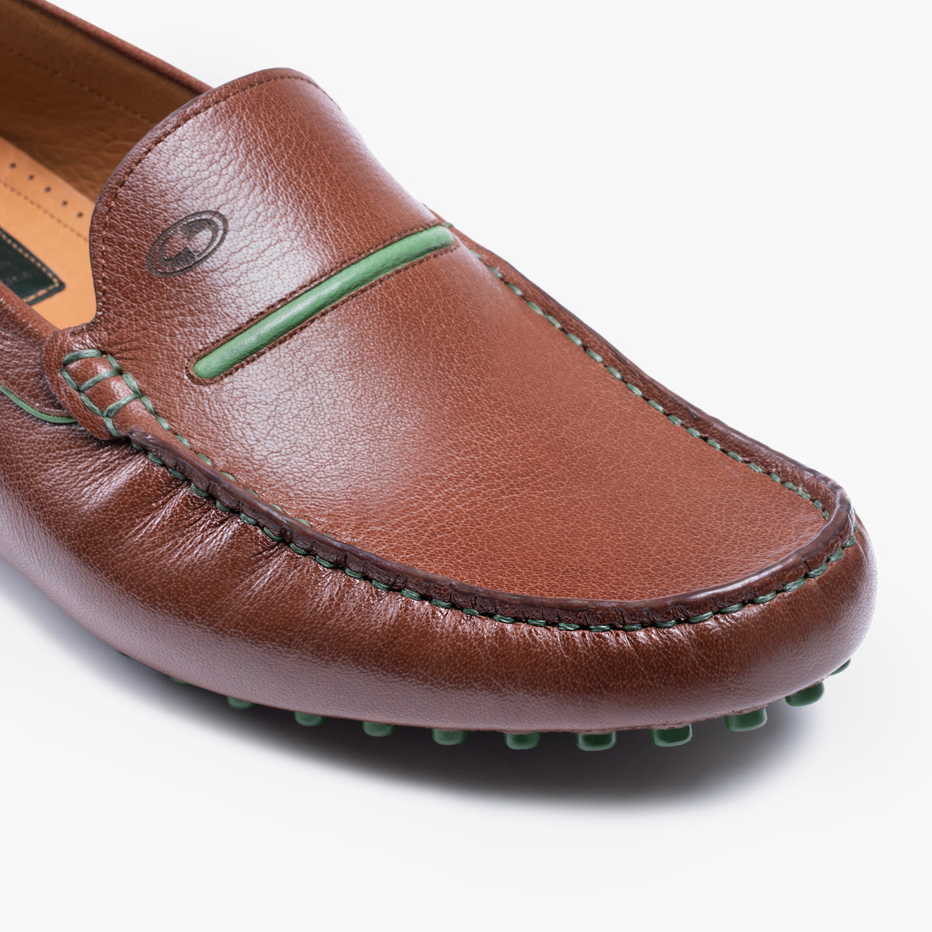 Շագանակագույն կաշվից չարուխ