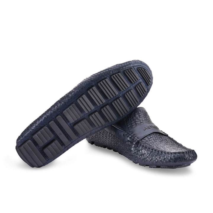 Կապույտ հյուսված չարոխներ