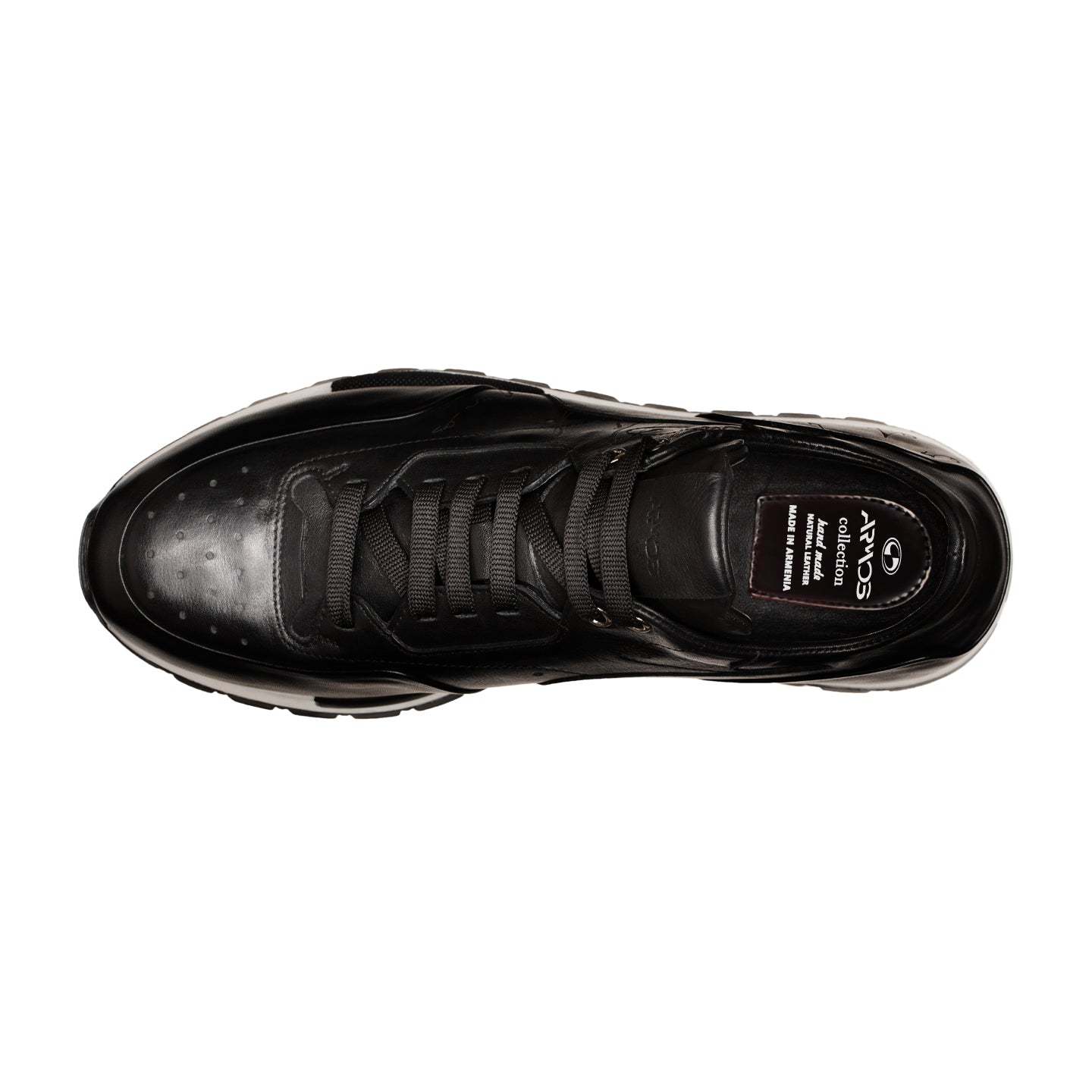 Սև կաշվե կոշիկներ