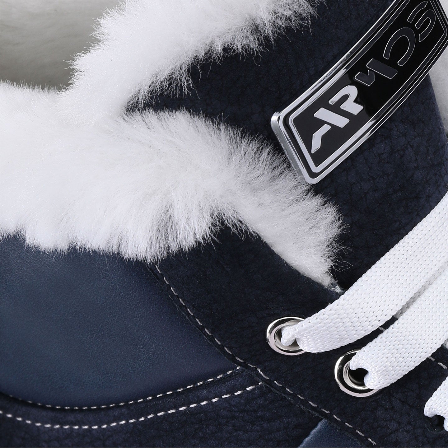 Կապույտ-սպիտակ կիսաճտքավորներ