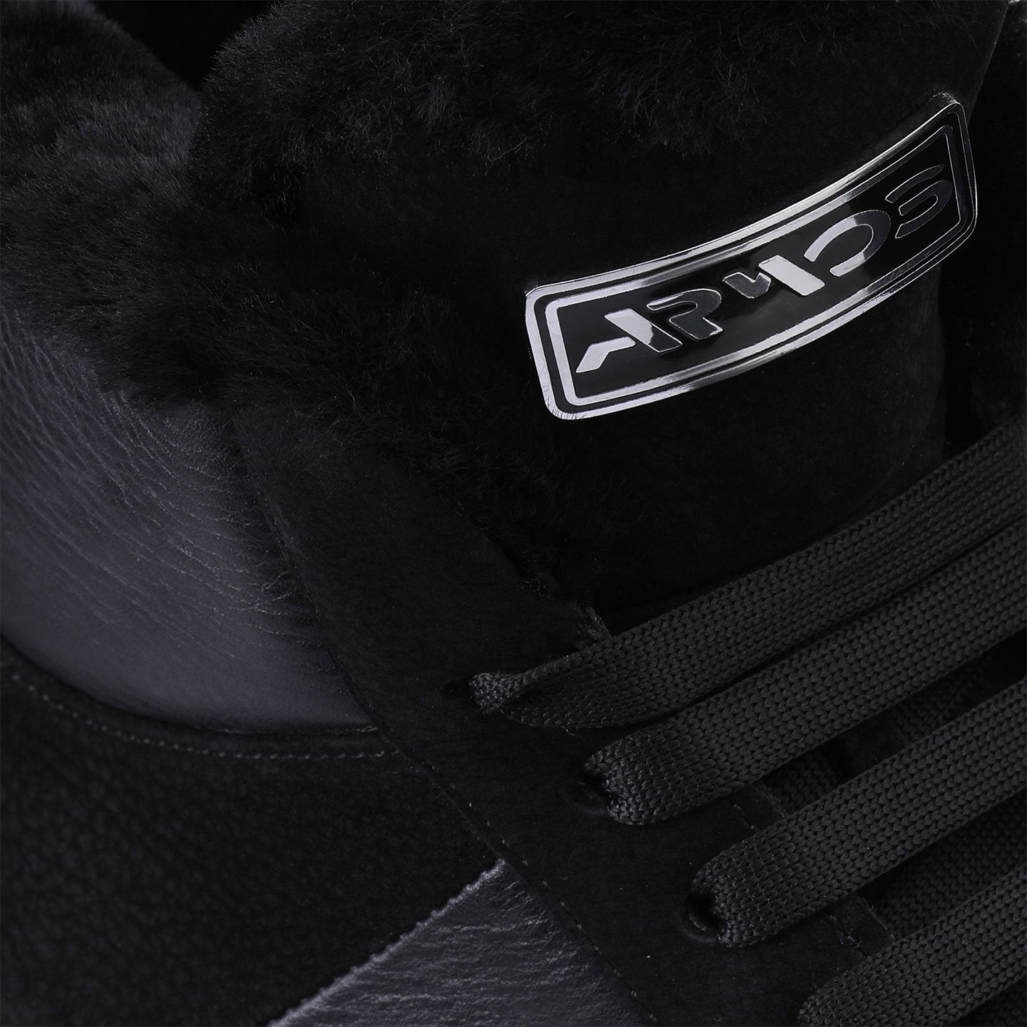 Մորթիով կիսաճտքավորներ