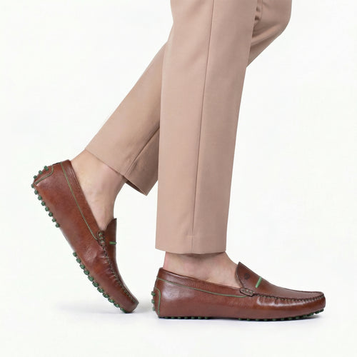 Շագանակագույն կաշվից չարուխ