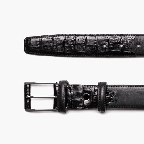 Կաշվե սև գոտի