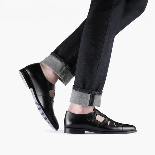 Դասական սև սանդալ