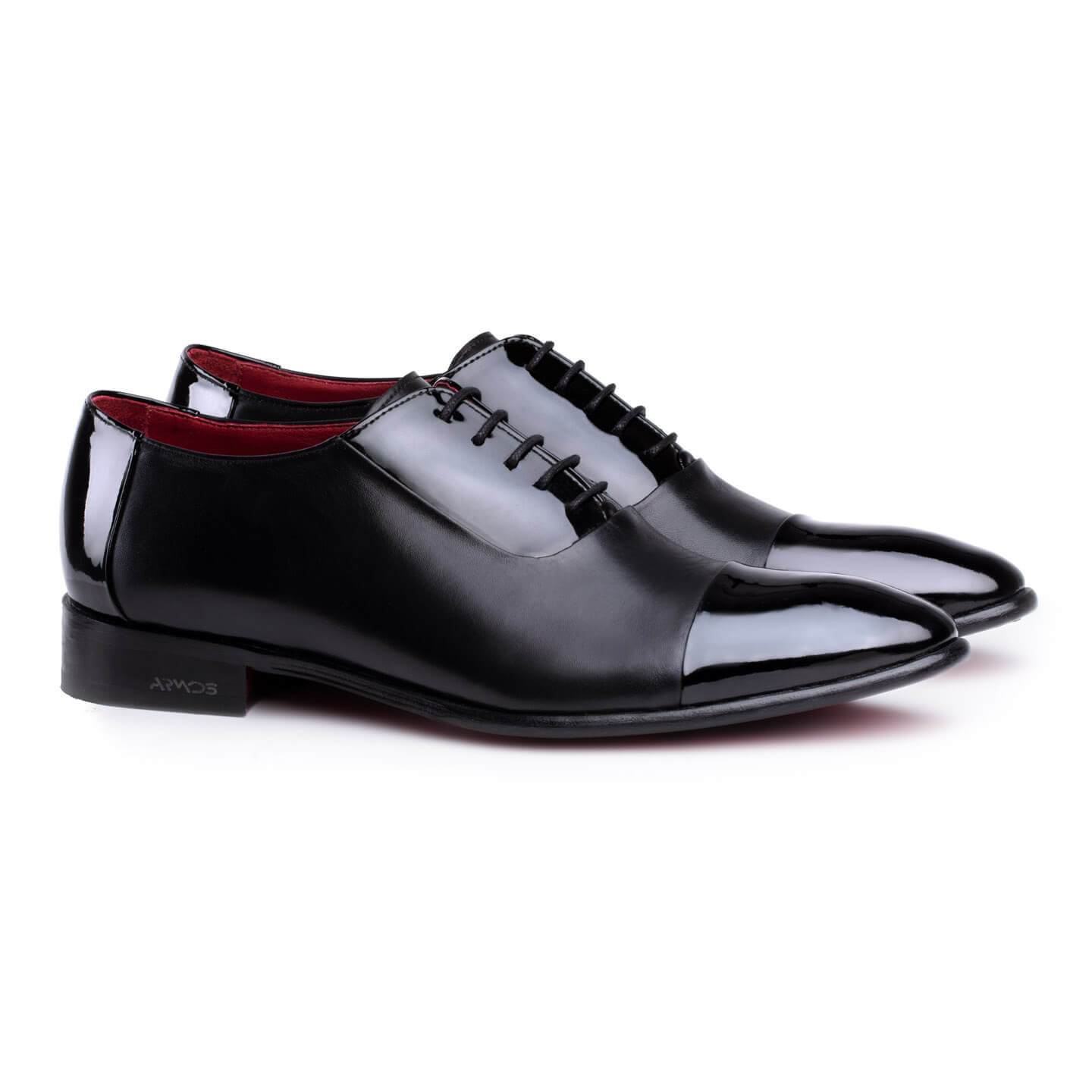 Black lace-ups